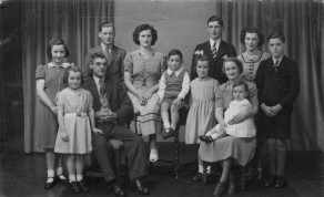 The family of William (son of Private Robert Charnley) and Martha Ellen Charnley (née Taylor)