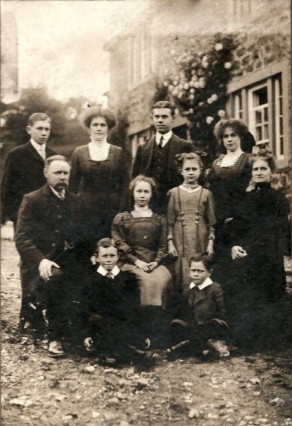 The family of James and Mary Ireland, née Knowles
