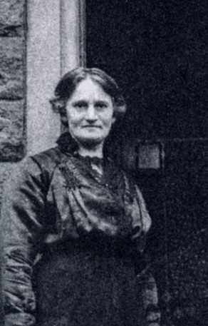 Annie Waller, née Dent, mother of Private Hartley Dent