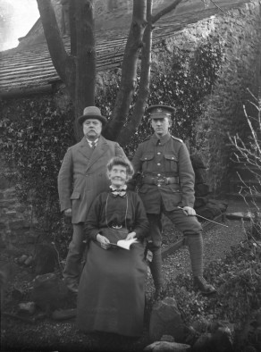 John and Elizabeth Crowther, née Robinson with their son, Private Maurice Robinson Crowther