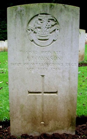Aveluy-Wood Cemetery, Mesnil-Martinsart