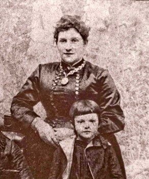 Emma Teal, the mother of Gunner John William Wilson, with her daughter