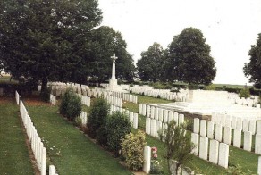 CWGC Cemetery Photo: ACHIET-LE-GRAND COMMUNAL CEMETERY EXTENSION