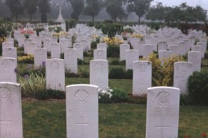 CWGC Cemetery Photo: AIX-NOULETTE COMMUNAL CEMETERY EXTENSION