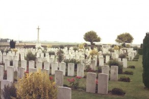 CWGC Cemetery Photo: AWOINGT BRITISH CEMETERY