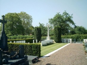CWGC Cemetery Photo: BERMERAIN COMMUNAL CEMETERY