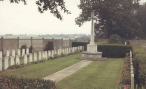 CWGC Cemetery Photo: BETHENCOURT COMMUNAL CEMETERY