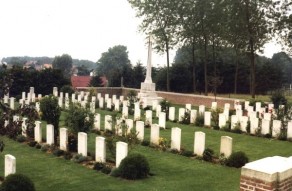 CWGC Cemetery Photo: BOYELLES COMMUNAL CEMETERY EXTENSION