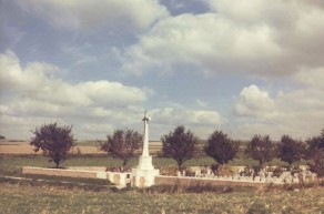 CWGC Cemetery Photo: BRAY MILITARY CEMETERY