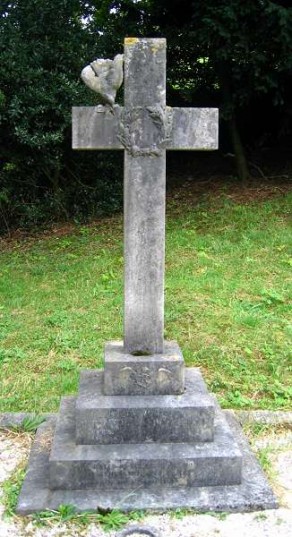 (2a) St Mark's Churchyard: memorial cross