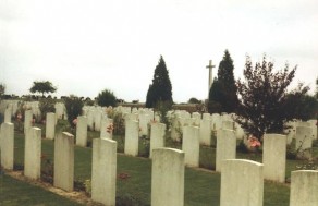 CWGC Cemetery Photo: COUIN NEW BRITISH CEMETERY