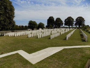 CWGC Cemetery Photo: DADIZEELE NEW BRITISH CEMETERY