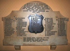 (5) Conservative Club: memorial plaque & Roll of Honour