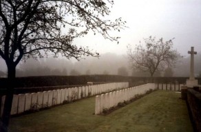 CWGC Cemetery Photo: ENGLEFONTAINE BRITISH CEMETERY