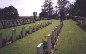 CWGC Cemetery Photo: FEUCHY BRITISH CEMETERY