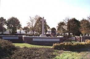 CWGC Cemetery Photo: HENIN COMMUNAL CEMETERY EXTENSION