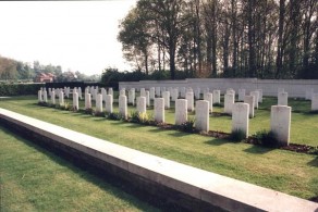 CWGC Cemetery Photo: HYDE PARK CORNER (ROYAL BERKS) CEMETERY