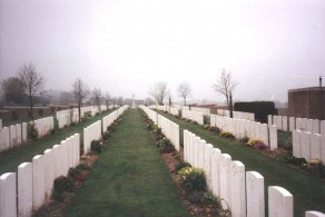 CWGC Cemetery Photo: LA CLYTTE MILITARY CEMETERY