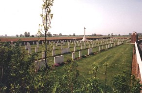 CWGC Cemetery Photo: LANCASHIRE COTTAGE CEMETERY
