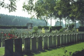 CWGC Cemetery Photo: LA NEUVILLE BRITISH CEMETERY, CORBIE