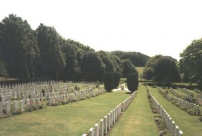 CWGC Cemetery Photo: LAPUGNOY MILITARY CEMETERY