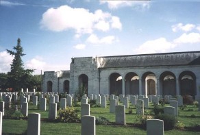CWGC Cemetery Photo: LE TOURET MILITARY CEMETERY, RICHEBOURG-L’AVOUE