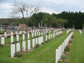 CWGC Cemetery Photo: MERICOURT-L’ABBE COMMUNAL CEMETERY EXTENSION