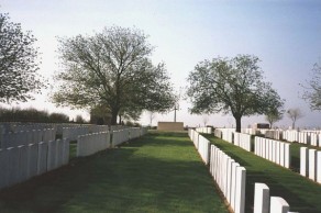 CWGC Cemetery Photo: OUTTERSTEENE COMMUNAL CEMETERY EXTENSION, BAILLEUL