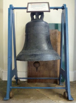 (2b) St Cuthbert's Church: memorial bell (Robert Percy Harker)