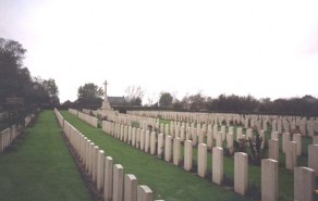 CWGC Cemetery Photo: ROCLINCOURT MILITARY CEMETERY