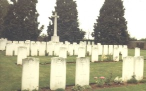 CWGC Cemetery Photo: SAULCOURT CHURCHYARD EXTENSION, GUYENCOURT-SAULCOURT