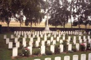 CWGC Cemetery Photo: ST. MARTIN CALVAIRE BRITISH CEMETERY, ST. MARTIN-SUR-COJEUL