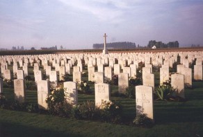 CWGC Cemetery Photo: THE HUTS CEMETERY