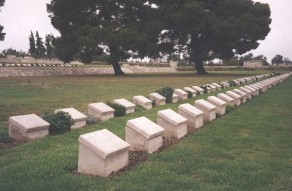 CWGC Cemetery Photo: TWELVE TREE COPSE CEMETERY