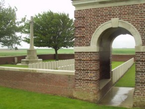 CWGC Cemetery Photo: UPTON WOOD CEMETERY, HENDECOURT-LES-CAGNICOURT