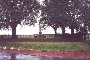 CWGC Cemetery Photo: VENDEGIES CROSS ROADS BRITISH CEMETERY, BERMERAIN