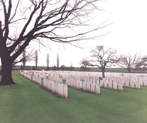 CWGC Cemetery Photo: WARLENCOURT BRITISH CEMETERY