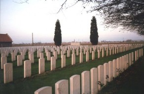 CWGC Cemetery Photo: Y FARM MILITARY CEMETERY, BOIS-GRENIER