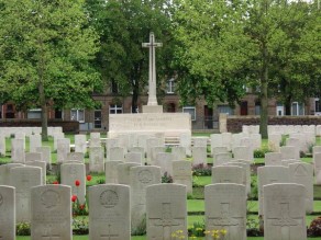 CWGC Cemetery Photo: YPRES RESERVOIR CEMETERY