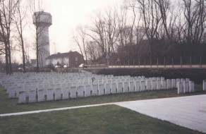 CWGC Cemetery Photo: ZUYDCOOTE MILITARY CEMETERY